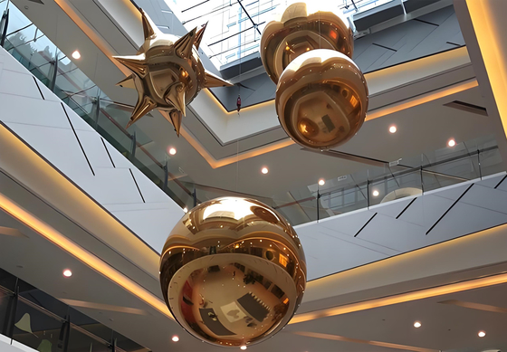 Decorazioni di soffitto per feste di nozze in PVC gigante personalizzate Vibranti palloncini a specchio gonfiabili per un'atmosfera discoteca unica